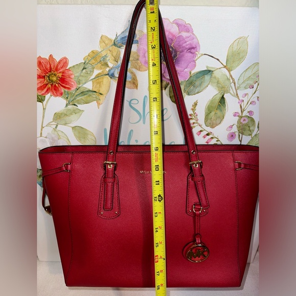 MICHAEL KORS Voyager Crossgrain Leather Tote Bag  - Picture 5 of 13